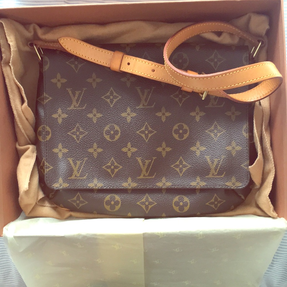 Louis Vuitton bag